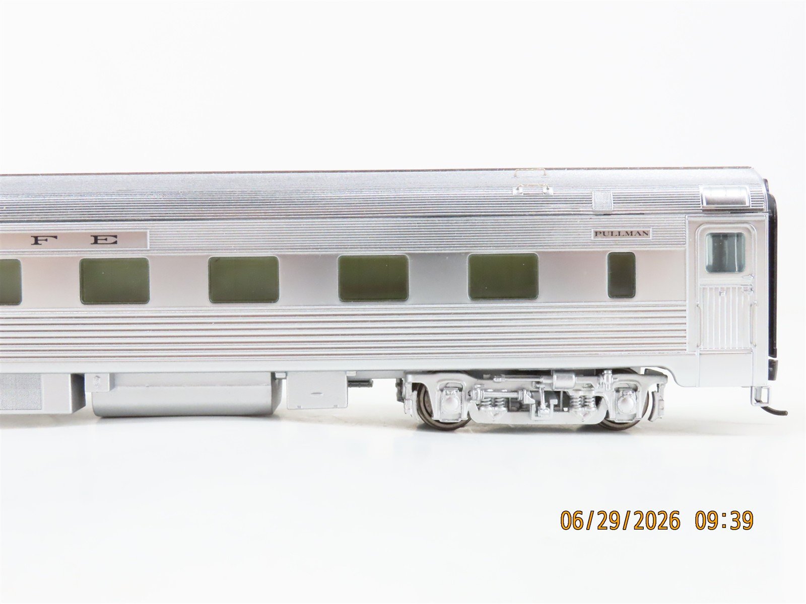 LOT of 2 HO Scale Walthers Proto ATSF Santa Fe Sleeper Passenger Cars
