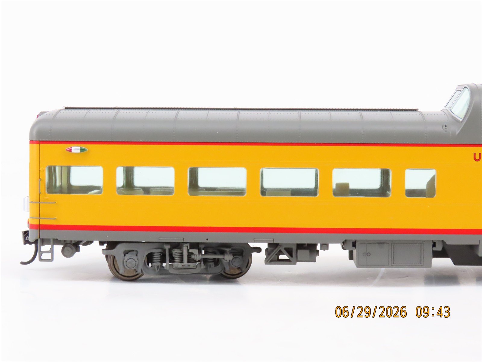 LOT of 2 HO Scale Walthers Proto UP Union Pacific Dome Passenger Cars