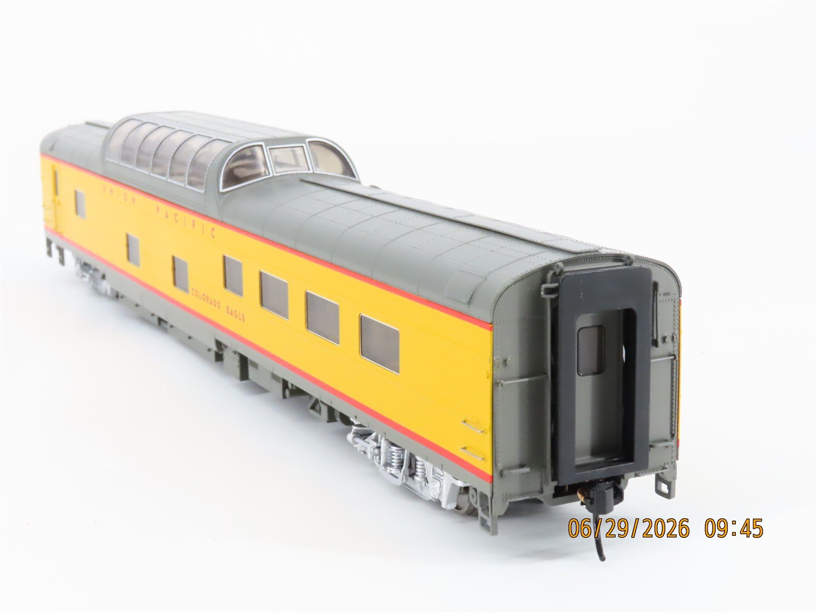 LOT of 2 HO Scale Walthers Proto UP Union Pacific Dome Passenger Cars