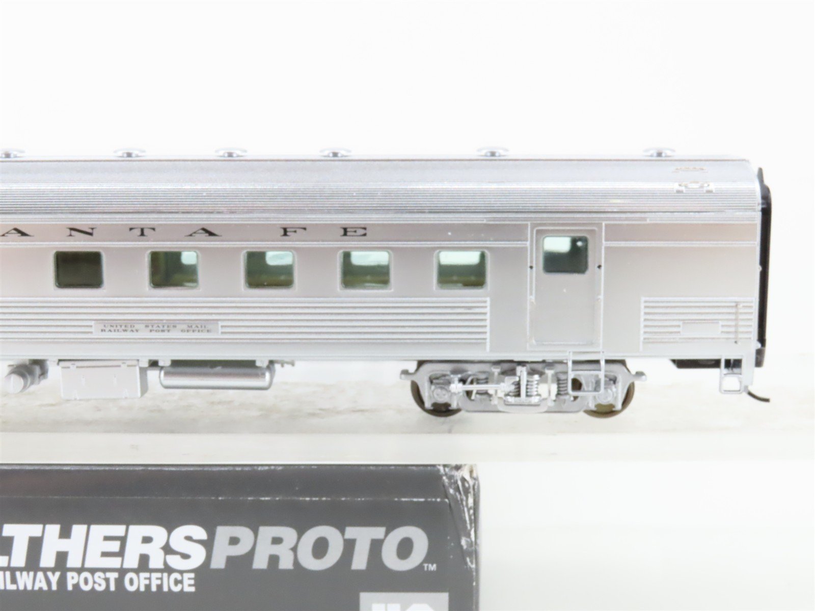 HO Scale Walthers Proto 920-13062 ATSF Santa Fe 63' RPO Passenger Car