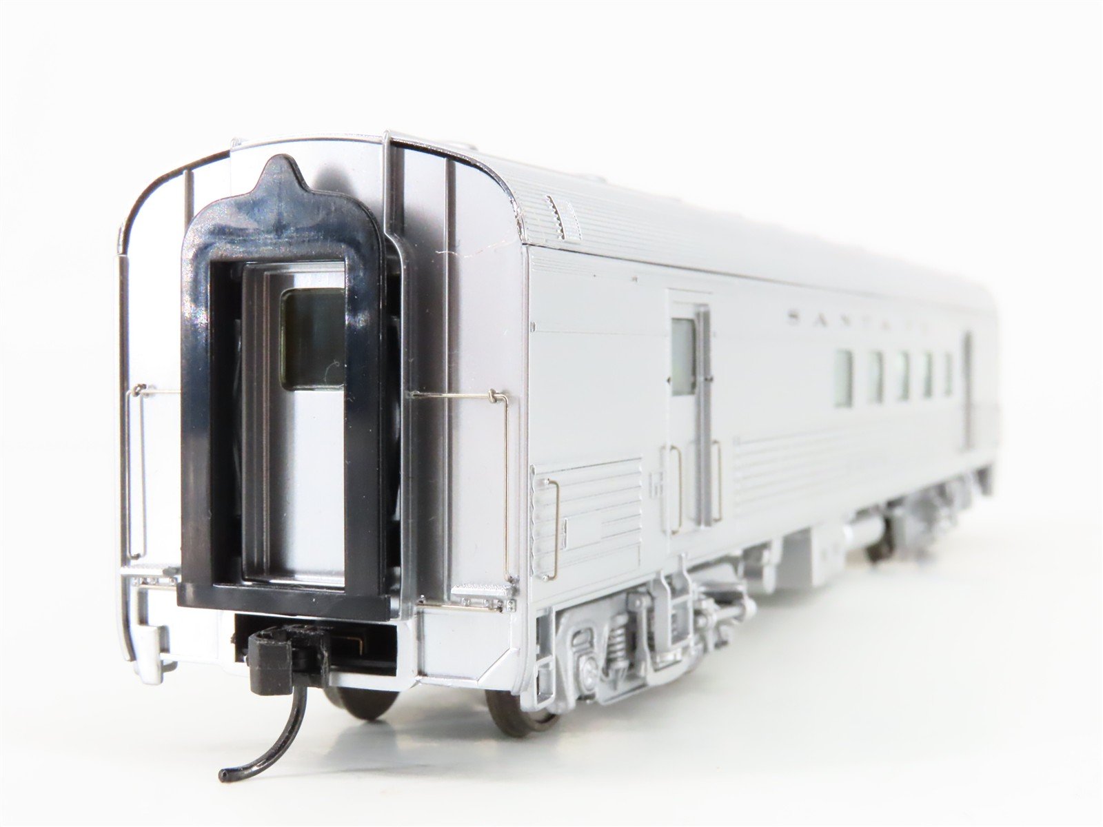 HO Scale Walthers Proto 920-13062 ATSF Santa Fe 63' RPO Passenger Car