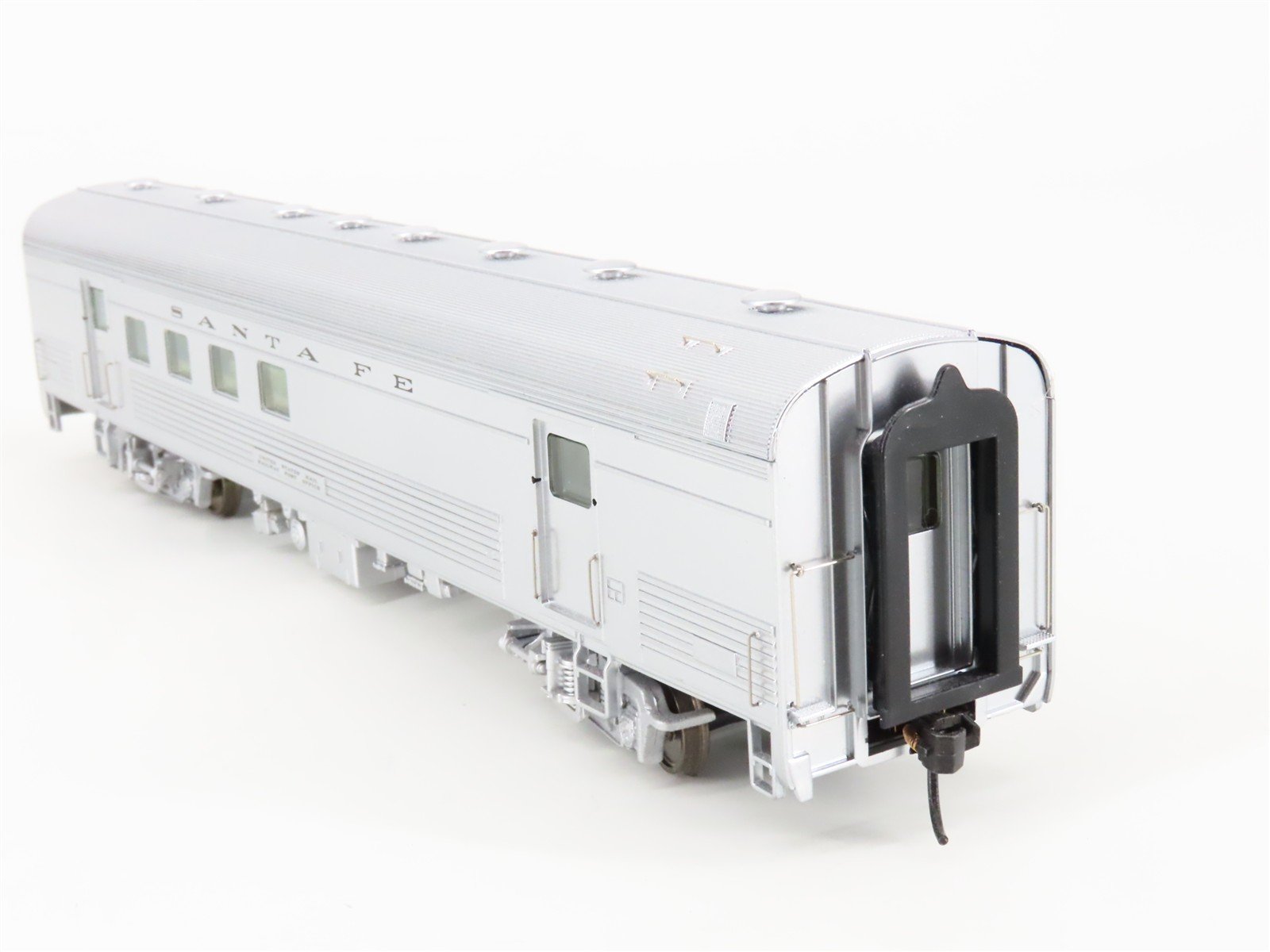 HO Scale Walthers Proto 920-13062 ATSF Santa Fe 63' RPO Passenger Car