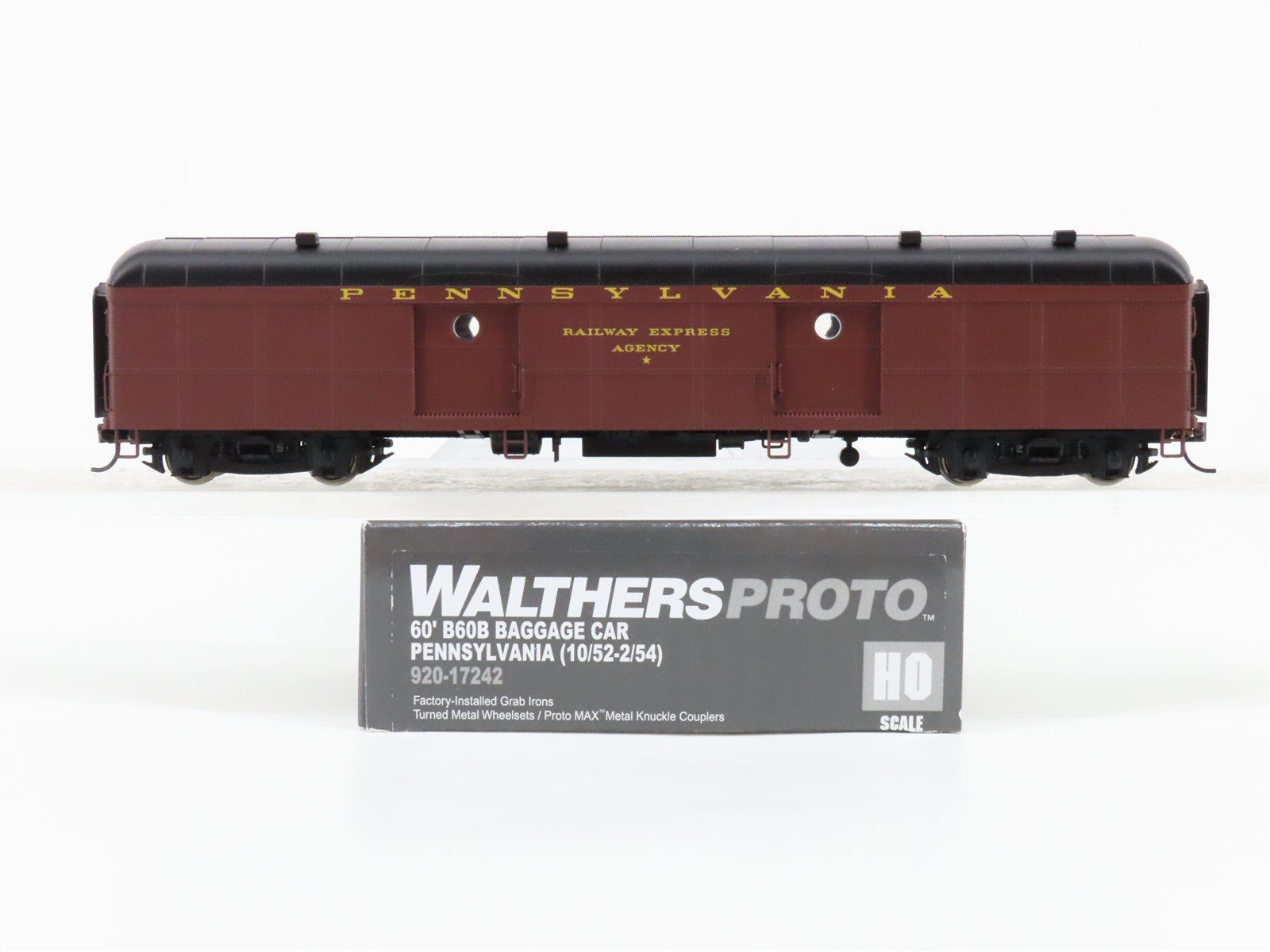 HO Scale Walthers Proto 920-17242 PRR Pennsylvania 60' Baggage Passenger Car