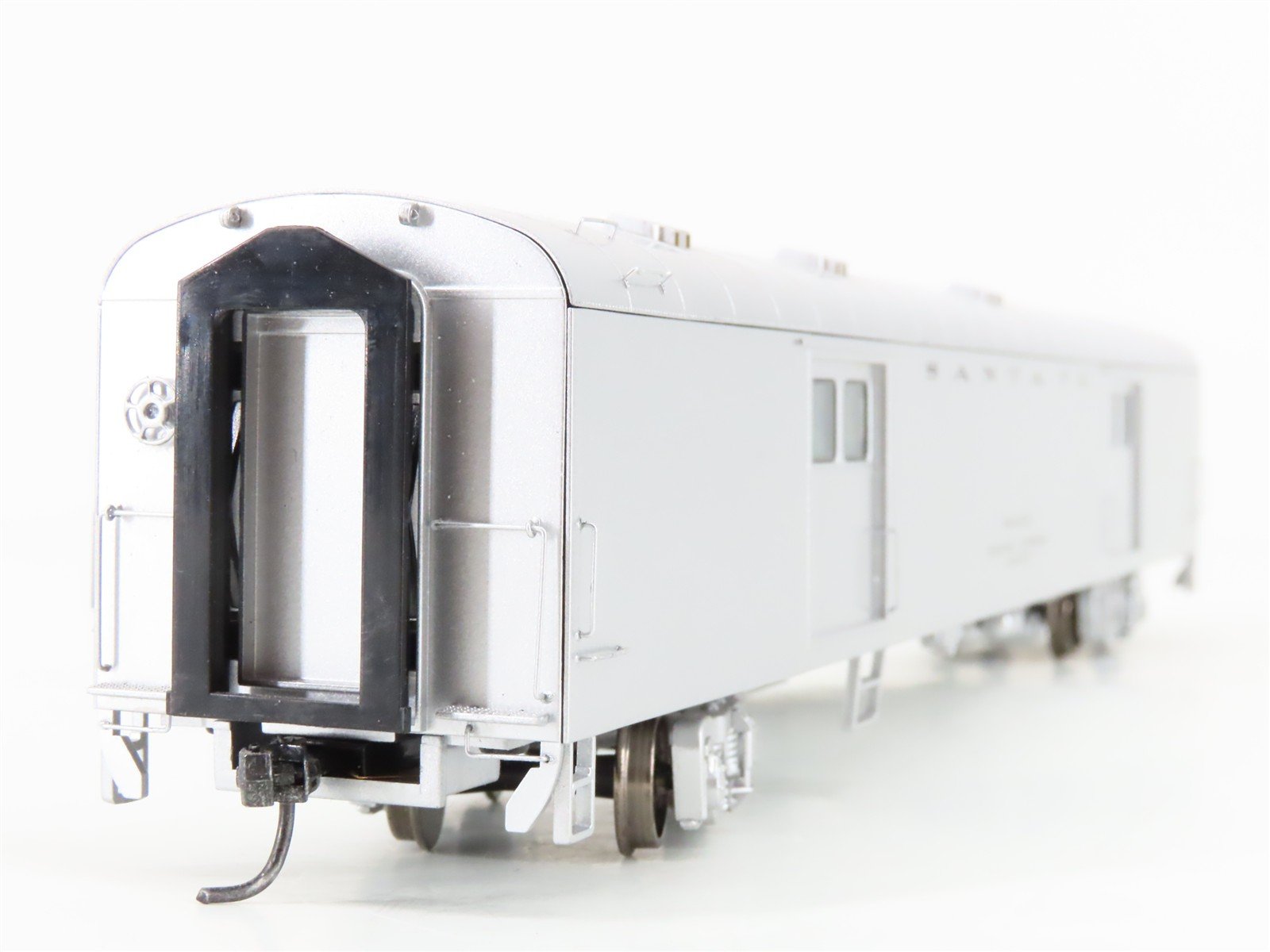 HO Scale Walthers Proto 920-9325 ATSF Santa Fe 74' Baggage Passenger Car
