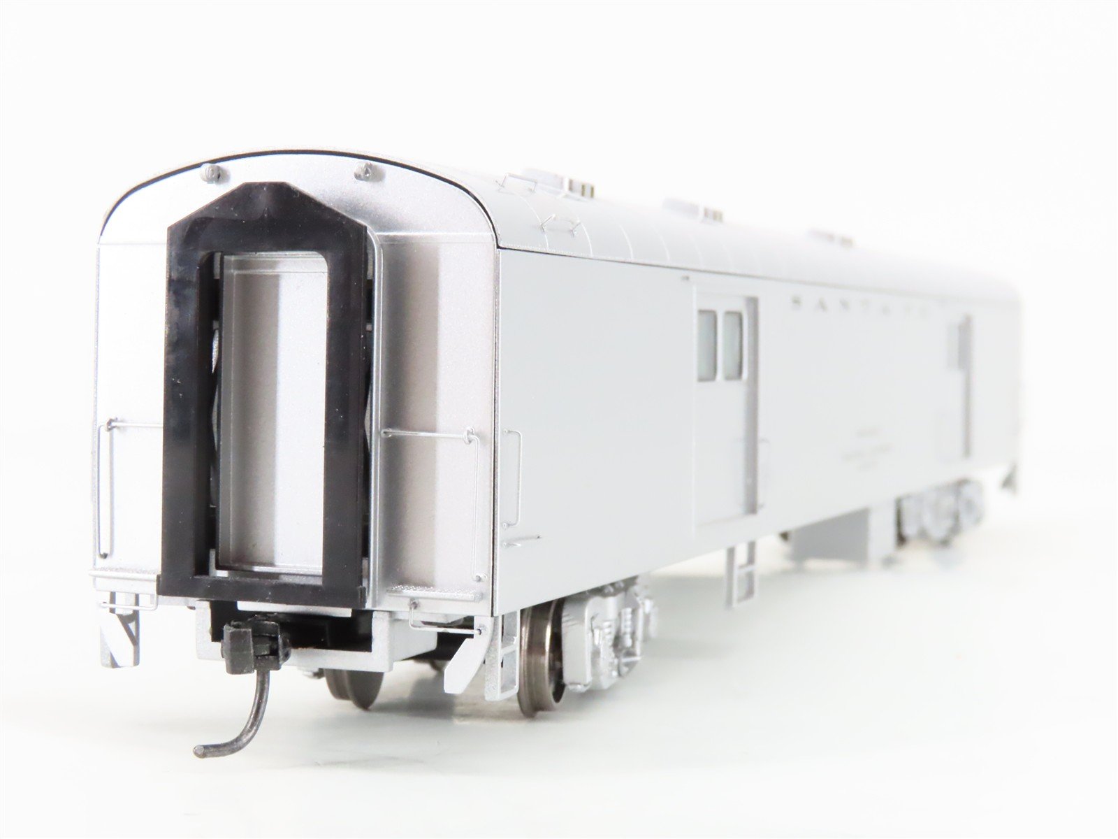HO Scale Walthers Proto 920-9325 ATSF Santa Fe 74' Baggage Passenger Car