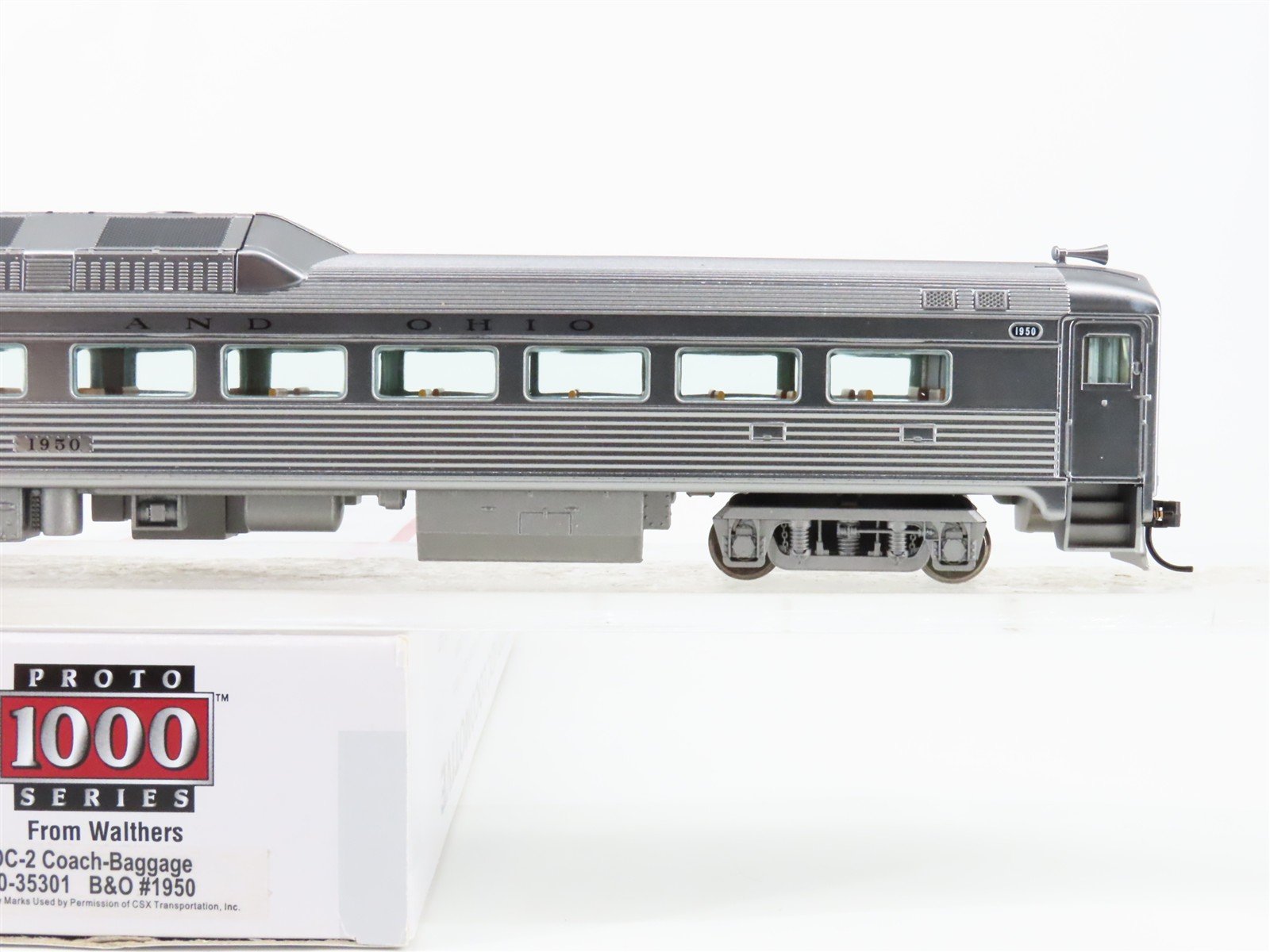 HO Scale Proto 1000 920-35301 B&O Baltimore & Ohio RDC-2 Diesel Railcar #1950