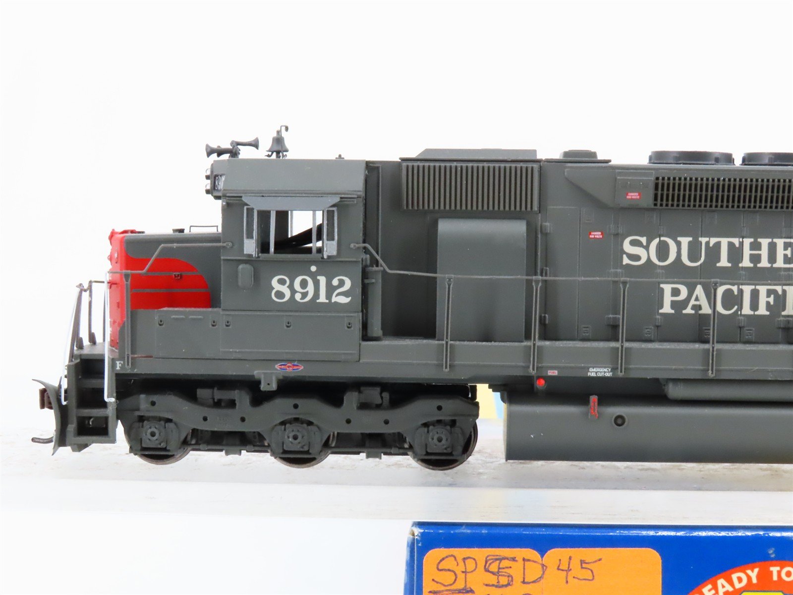 HO Scale Athearn 95435 SP Southern Pacific SD45 Diesel Locomotive #8912