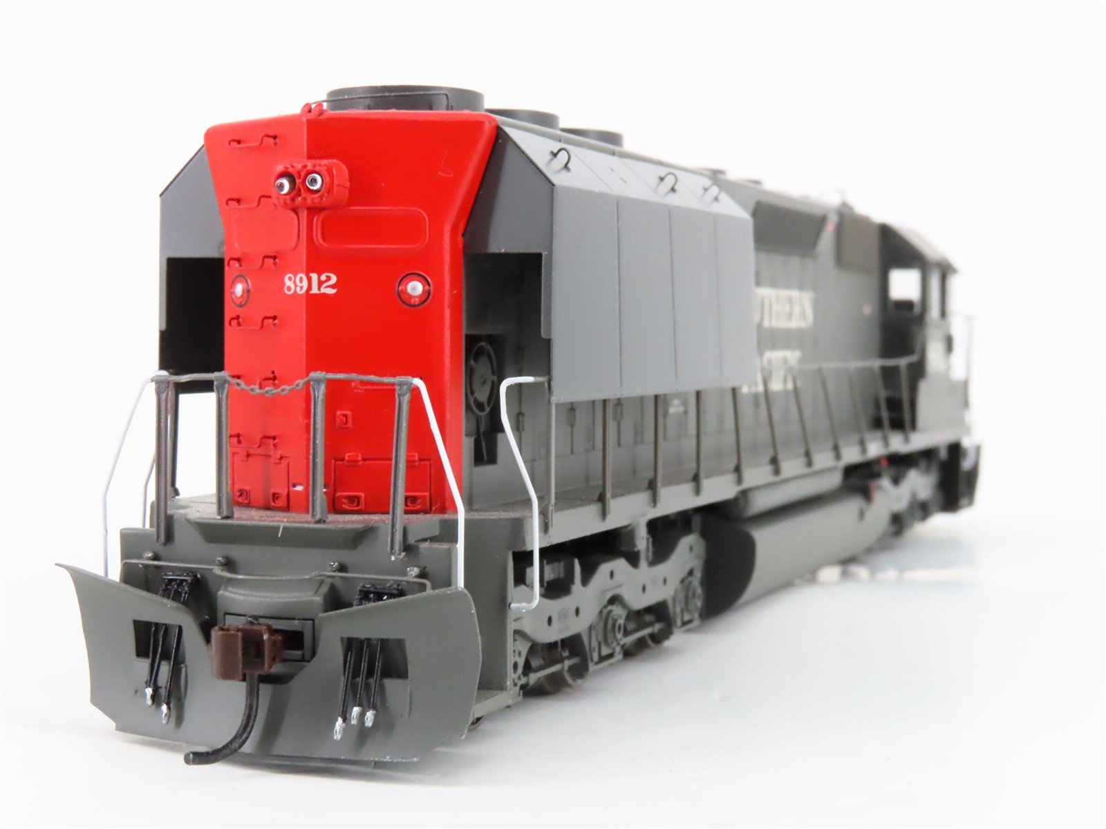 HO Scale Athearn 95435 SP Southern Pacific SD45 Diesel Locomotive #8912