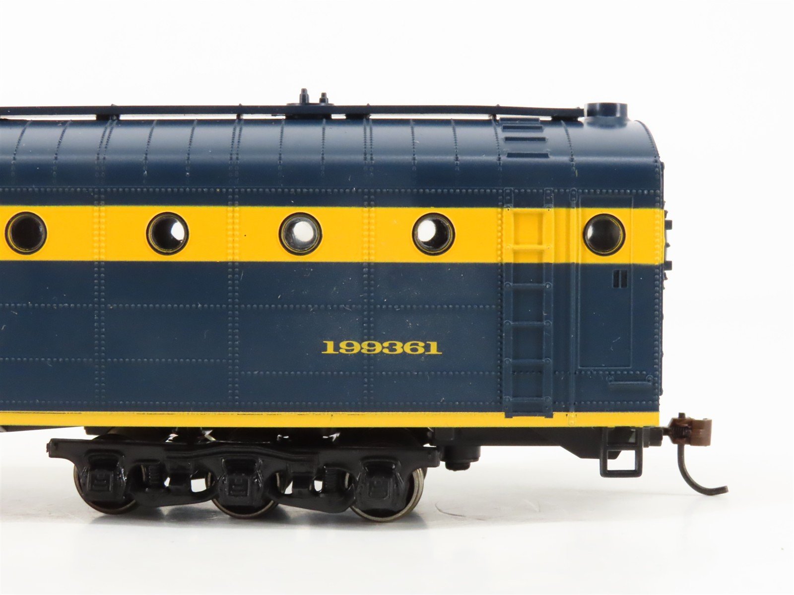 HO Scale Athearn 93823 ATSF Santa Fe Rotary Snowplow & Power Car UNPOWERED
