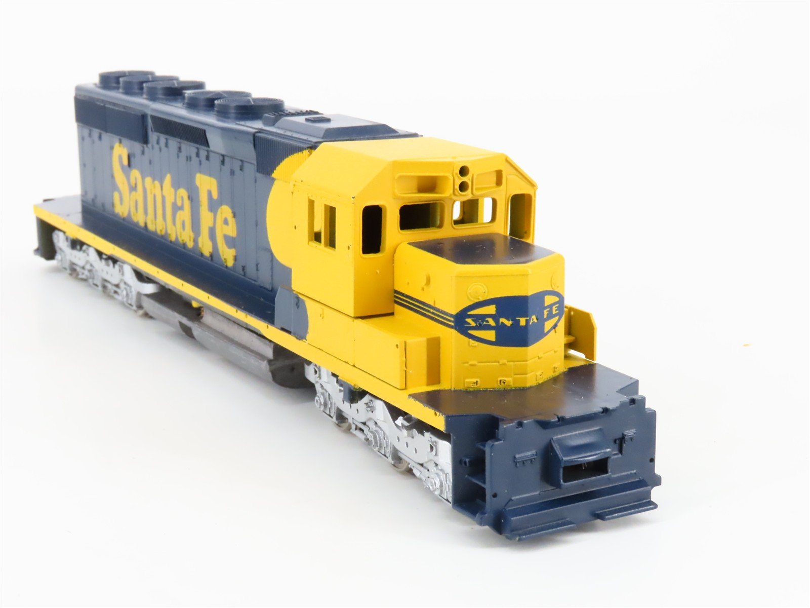 HO Scale GSB Ltd 3704 ATSF Santa Fe SD40 Diesel Locomotive