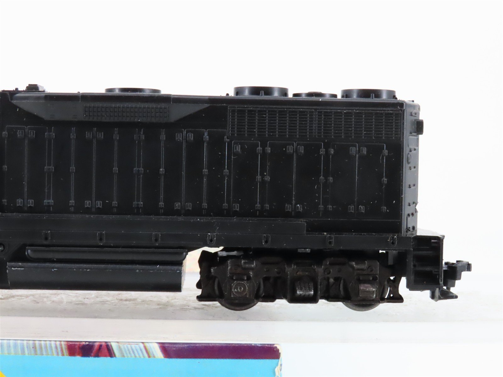 HO Scale Athearn 4700 Undecorated GP35 Diesel Locomotive