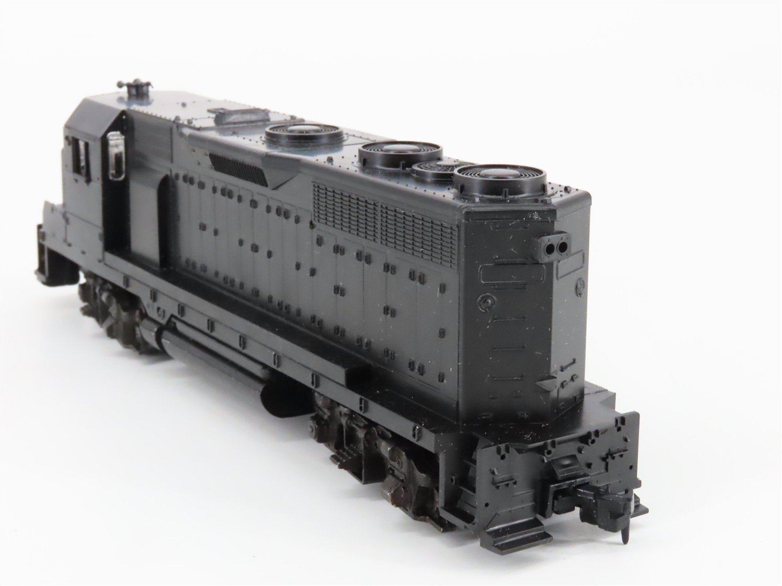 HO Scale Athearn 4700 Undecorated GP35 Diesel Locomotive