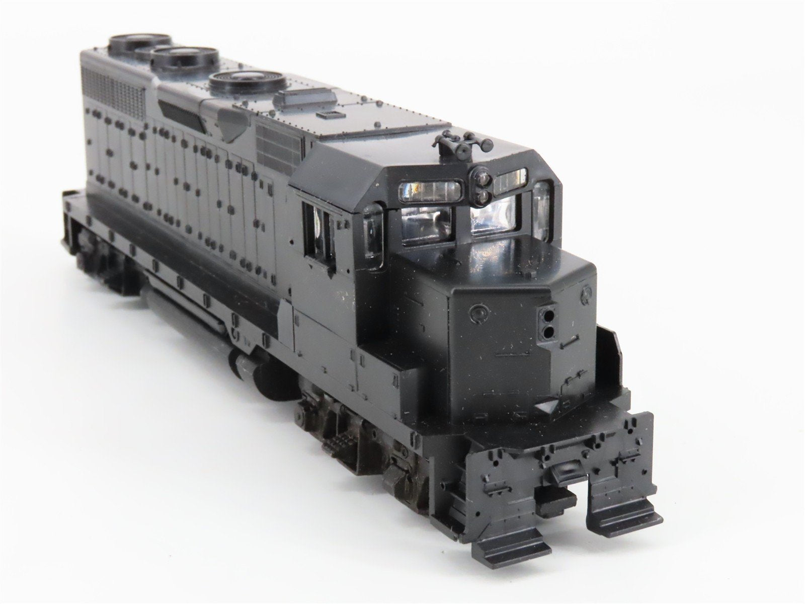 HO Scale Athearn 4700 Undecorated GP35 Diesel Locomotive