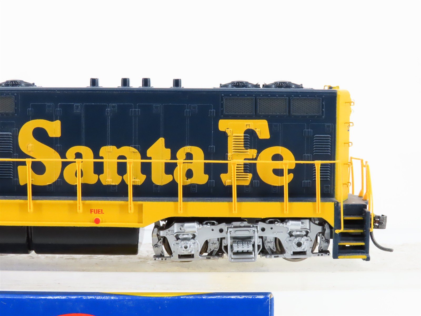 HO Scale Athearn 89925 ATSF Santa Fe CF7 Diesel Locomotive #2489 wDCC
