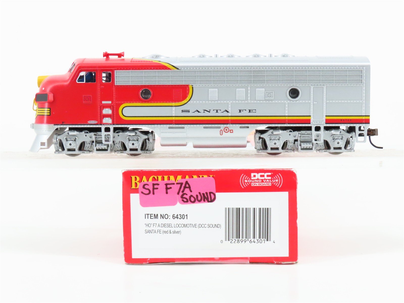 HO Scale Bachmann 64301 ATSF Santa Fe F7A Diesel Locomotive wDCC & Sound