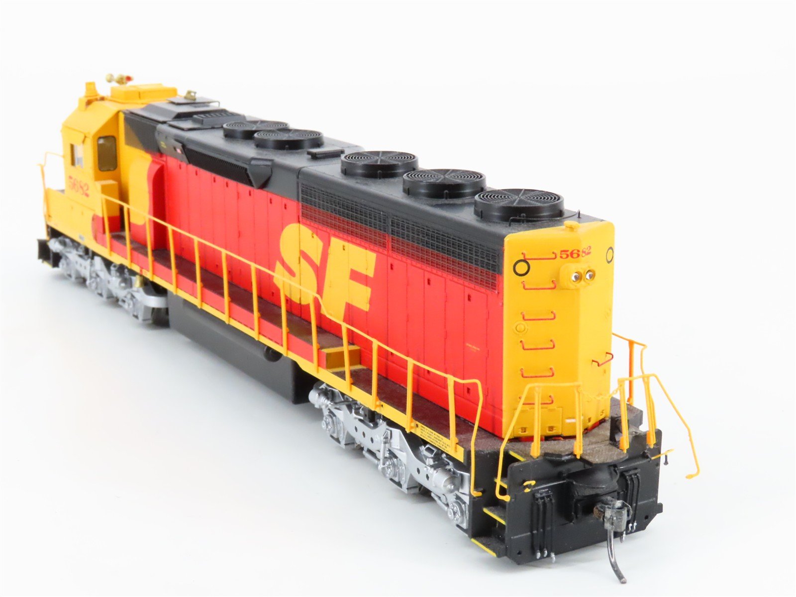 HO Scale Athearn Genesis G67184 ATSF Santa Fe SD45-2 Diesel #5682 wDCC & Sound