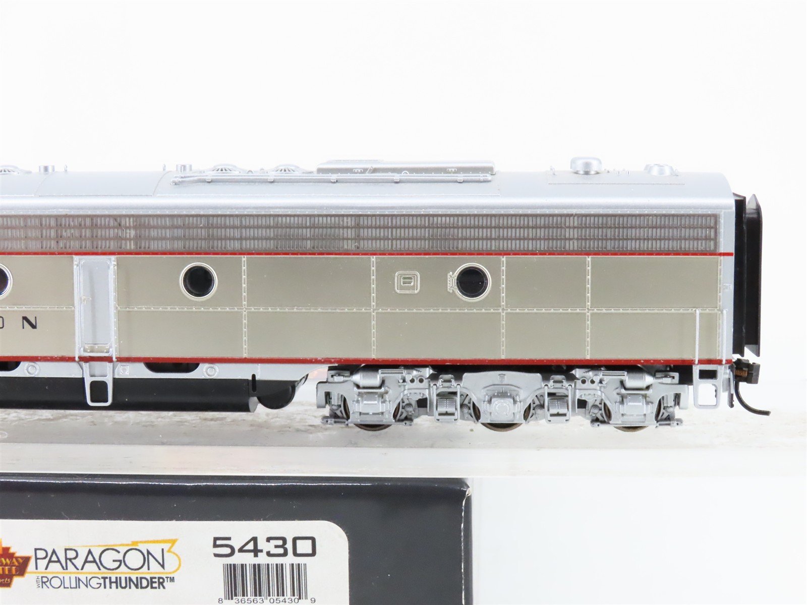 HO Scale Broadway Limited BLI 5430 CBQ Burlington E9A Diesel #9985B wParagon3