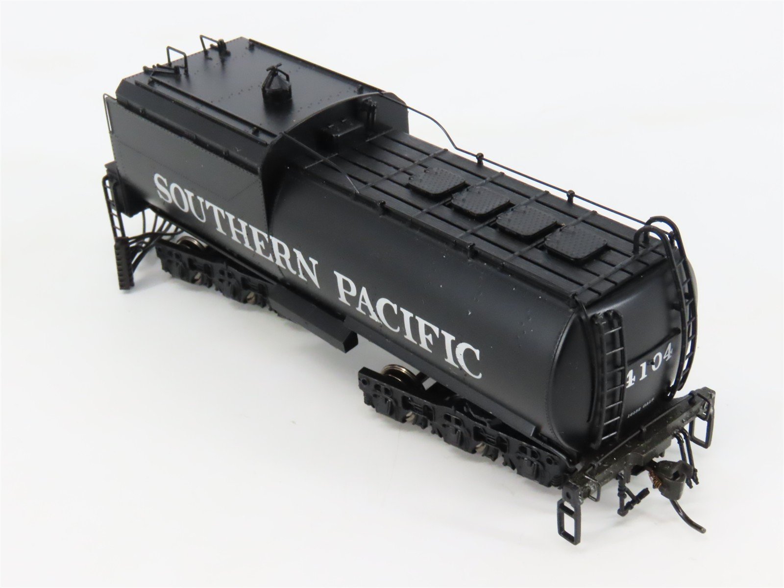 HO Scale Broadway Limited BLI 2185 SP Cab Forward 4-8-8-2 Steam #4104 wParagon2