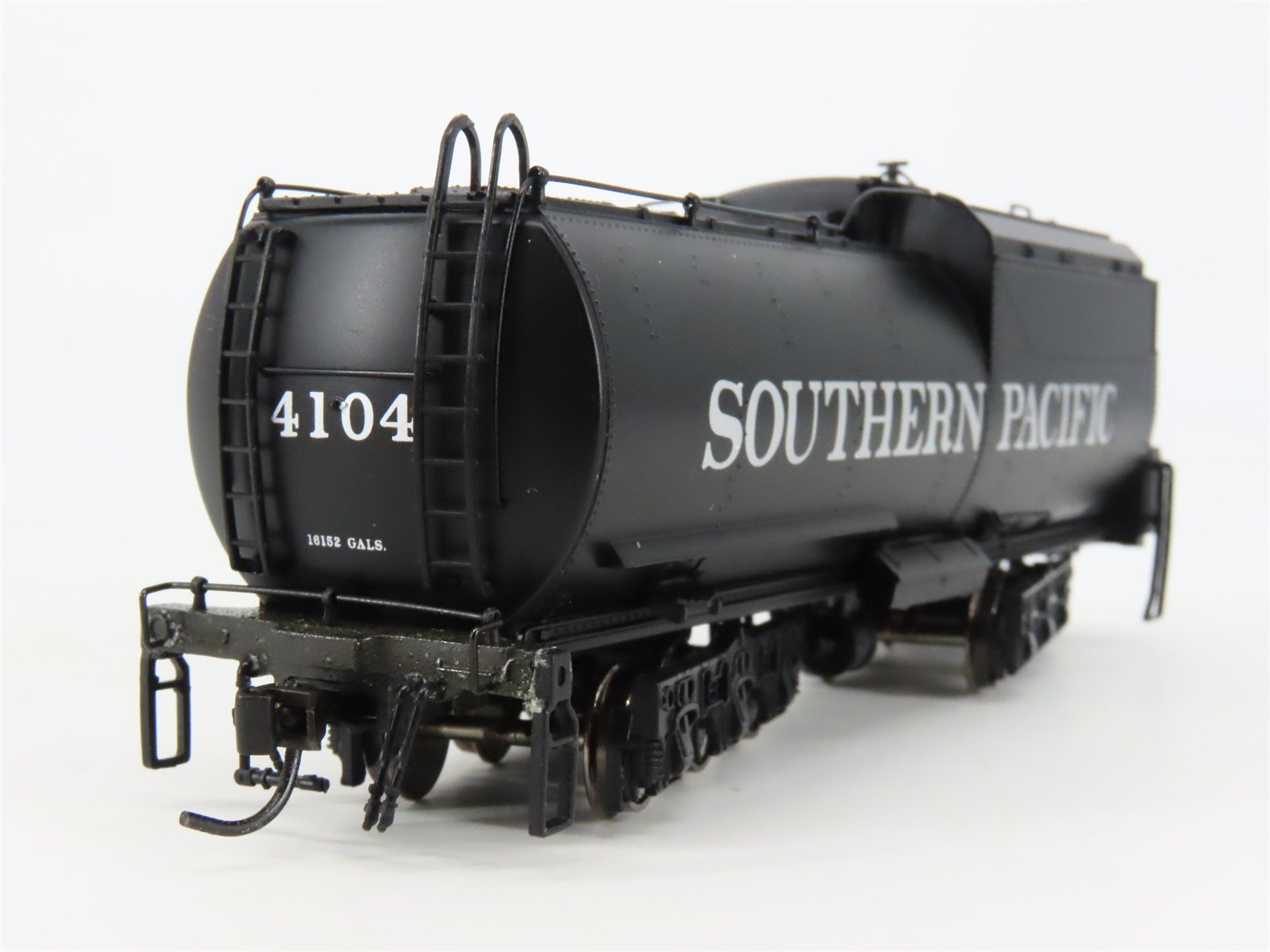 HO Scale Broadway Limited BLI 2185 SP Cab Forward 4-8-8-2 Steam #4104 wParagon2