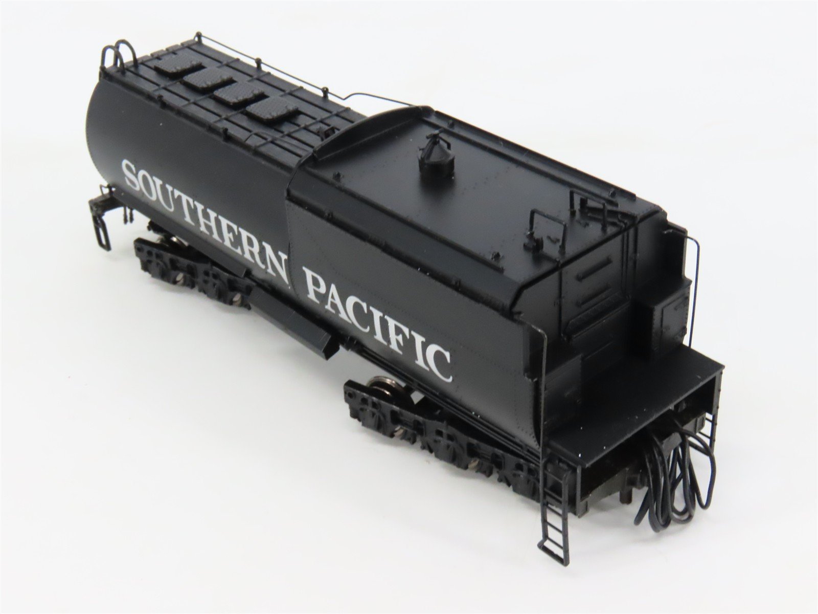 HO Scale Broadway Limited BLI 2185 SP Cab Forward 4-8-8-2 Steam #4104 wParagon2