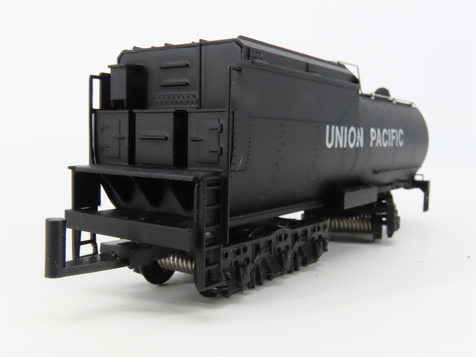 HO Scale Bachmann 657 UP Union Pacific 2-8-2 Steam Locomotive #2528 DOES NOT RUN