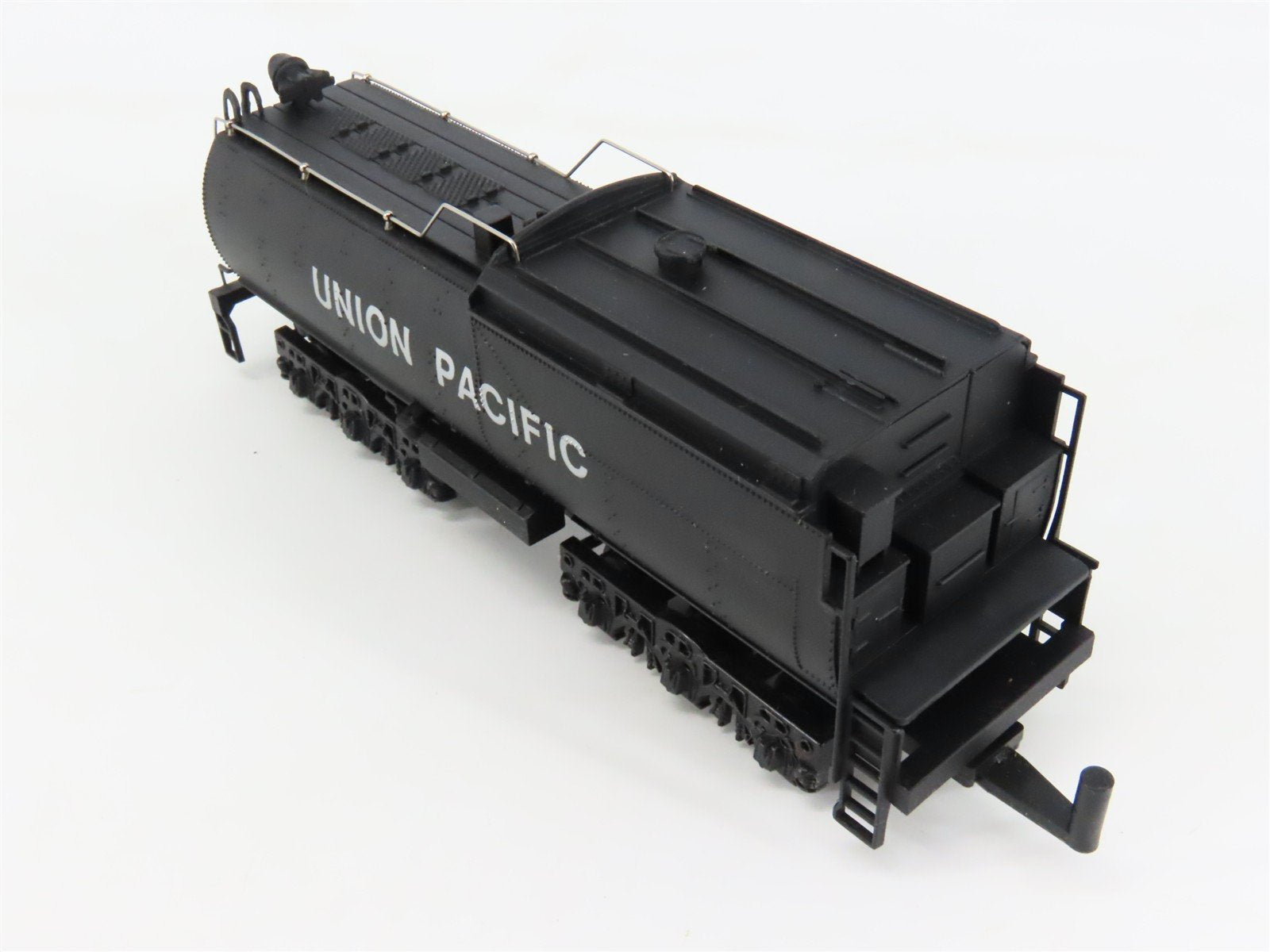 HO Scale Bachmann 657 UP Union Pacific 2-8-2 Steam Locomotive #2528 DOES NOT RUN