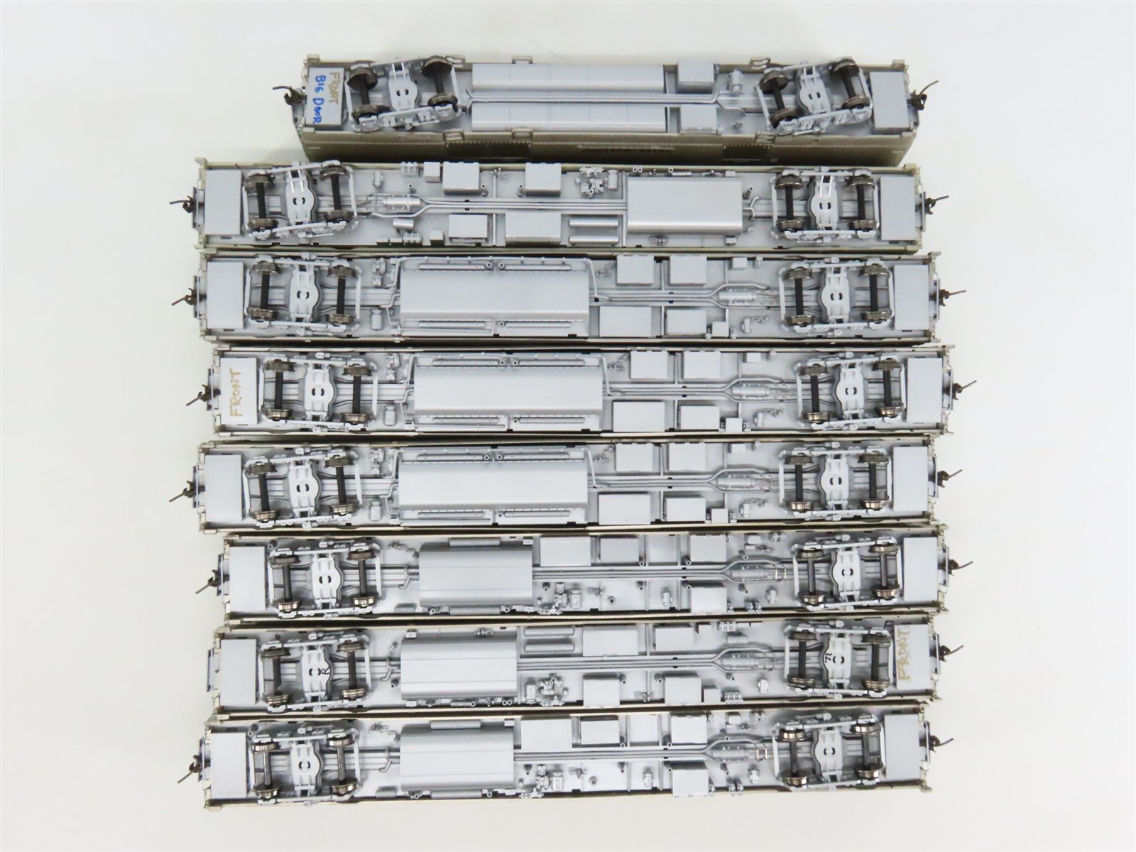 LOT of 8 HO Broadway Limited Imports California Zephyr Assorted Passenger Cars