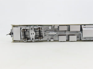 LOT of 2 HO Scale Broadway Limited Imports Amtrak Diner & Vista Dome Passengers