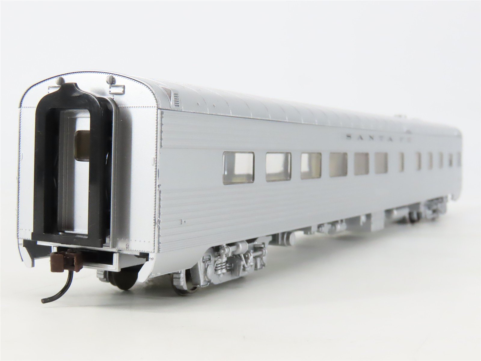 LOT of 2 HO Scale Walthers ATSF Santa Fe Railroad Diner & Dome Passenger Cars
