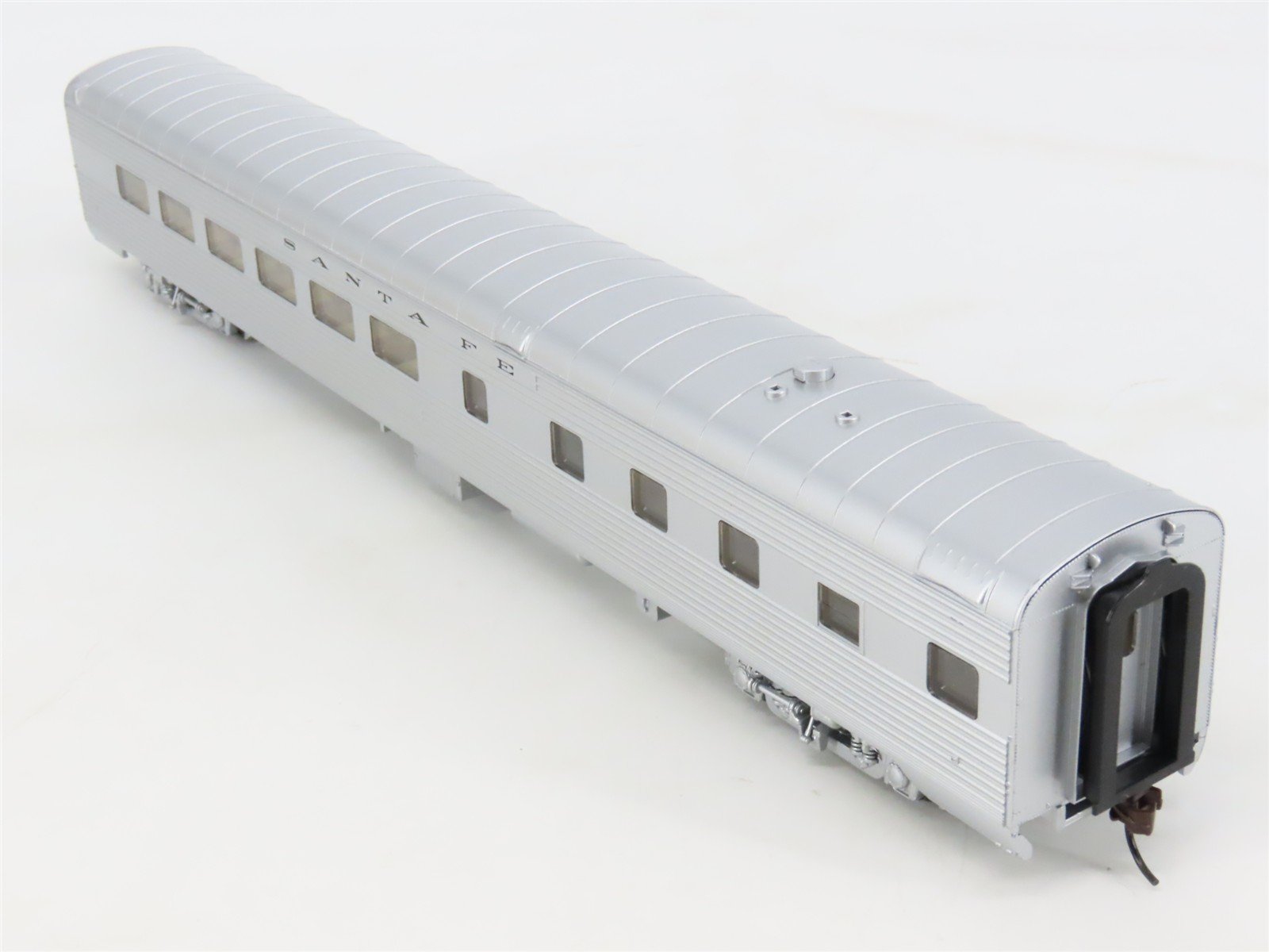 LOT of 2 HO Scale Walthers ATSF Santa Fe Railroad Diner & Dome Passenger Cars