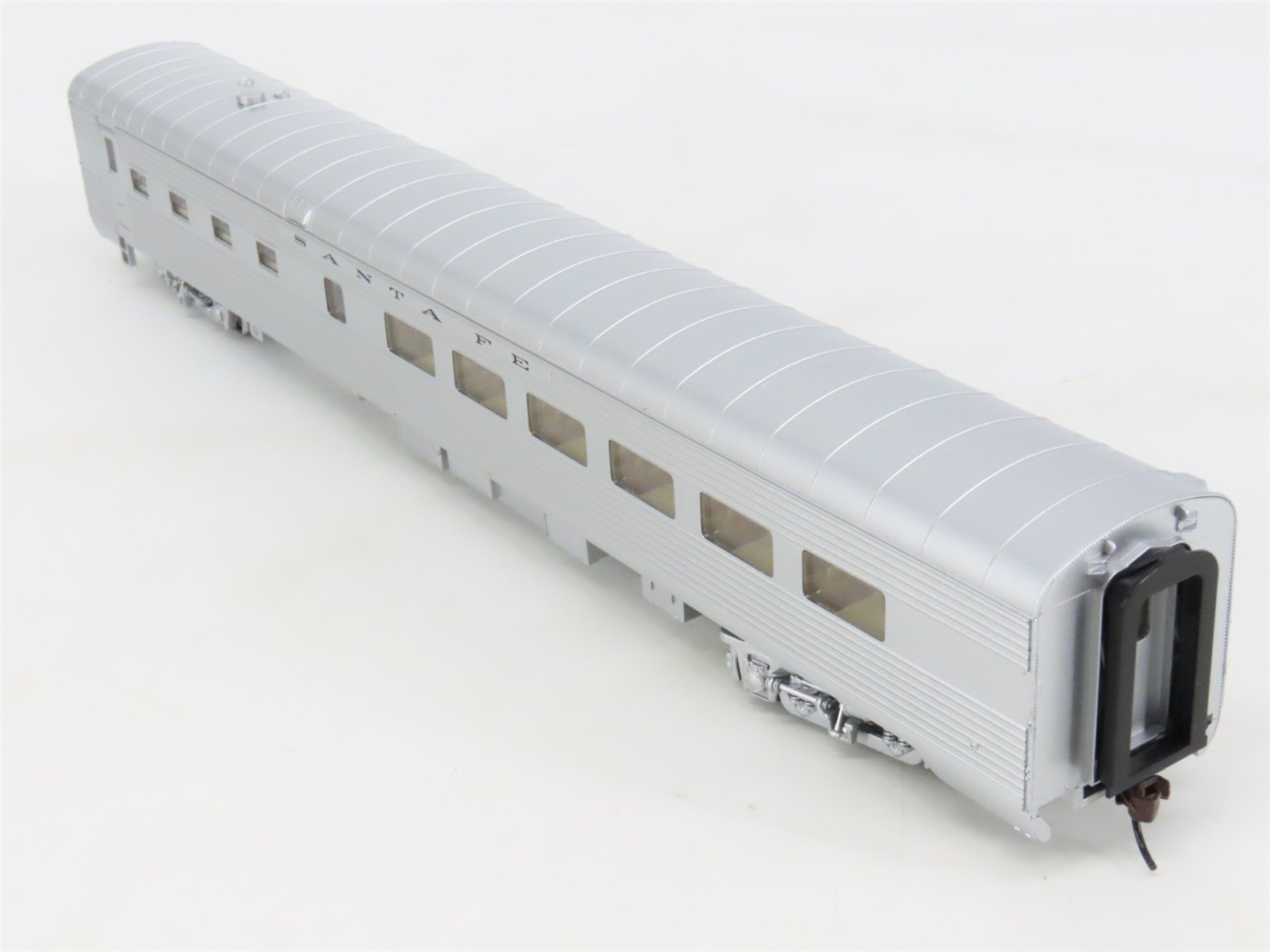 LOT of 2 HO Scale Walthers ATSF Santa Fe Railroad Diner & Dome Passenger Cars