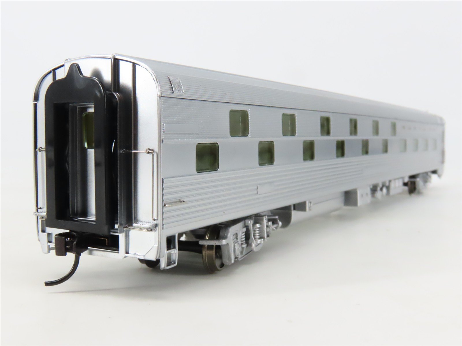 LOT of 3 HO Scale Walthers ATSF Santa Fe Sleeper, Baggage, & Diner Passengers