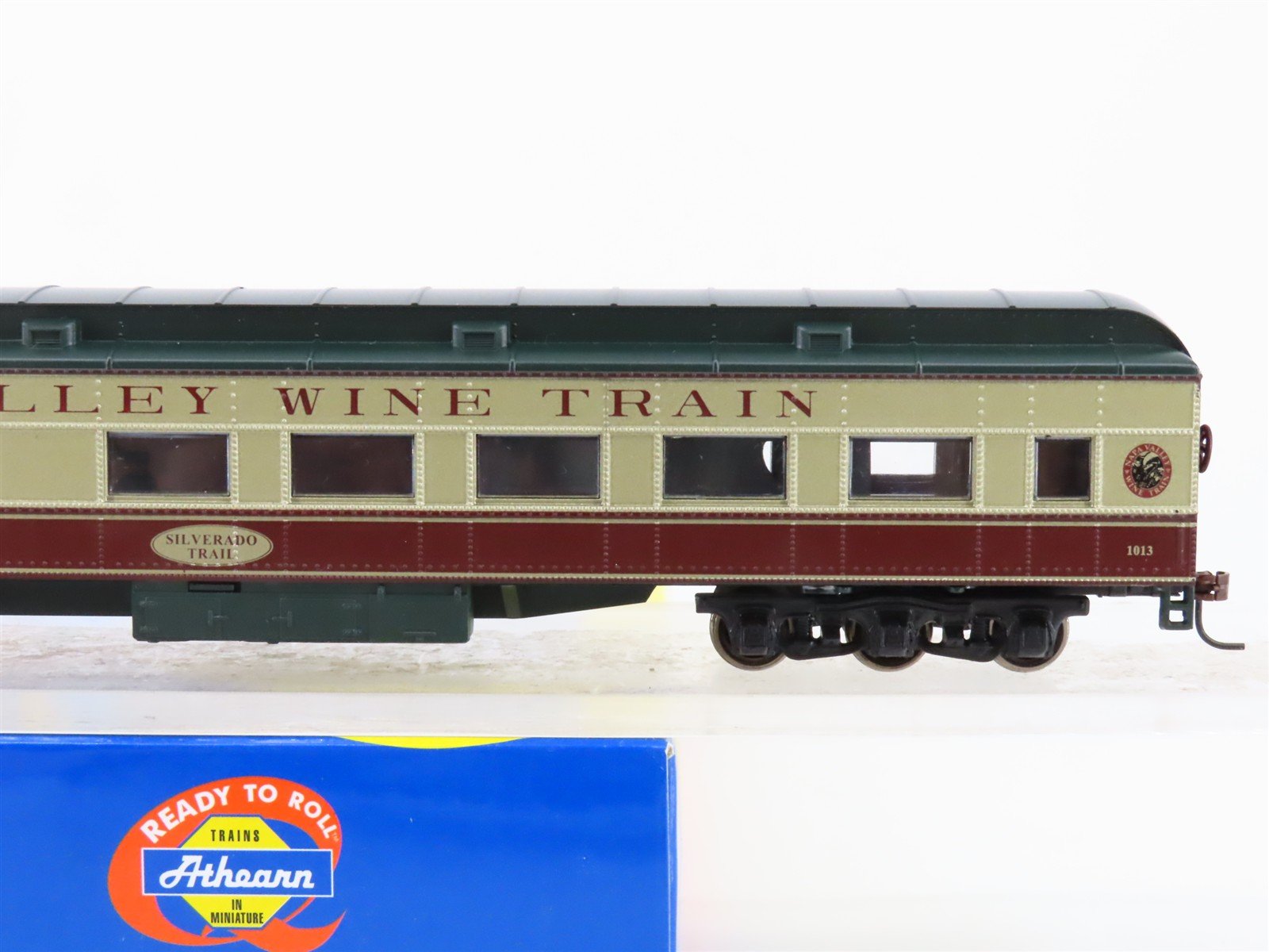 HO Athearn 8501 Napa Valley Wine Train Diner Passenger #1013 