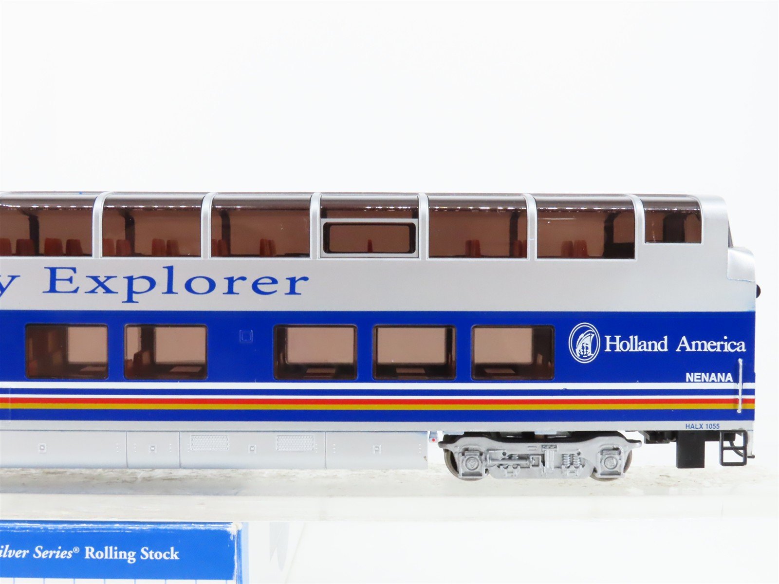 HO Bachmann Silver Series 13342 HALX McKinley Explorer Dome Passenger Car #1055