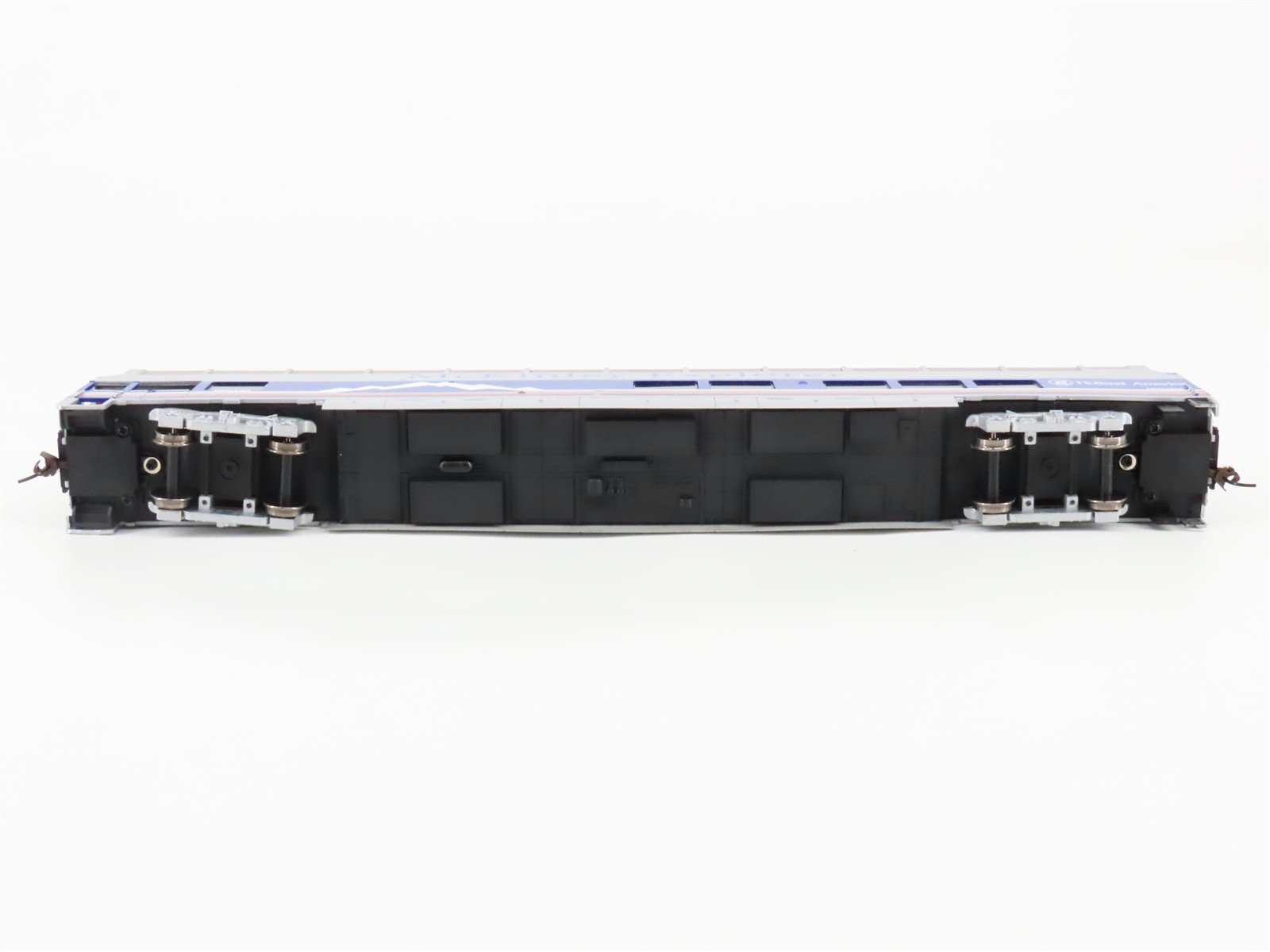 HO Bachmann Silver Series 13342 HALX McKinley Explorer Dome Passenger Car #1055