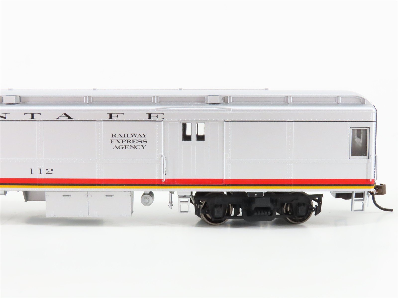 HO Scale Con-Cor ATSF Santa Fe Railroad RPO Passenger Car #112