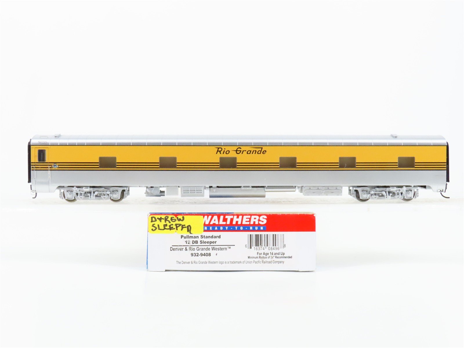 HO Scale Walthers 932-9408 D&RGW Denver & Rio Grande Western Sleeper Passenger