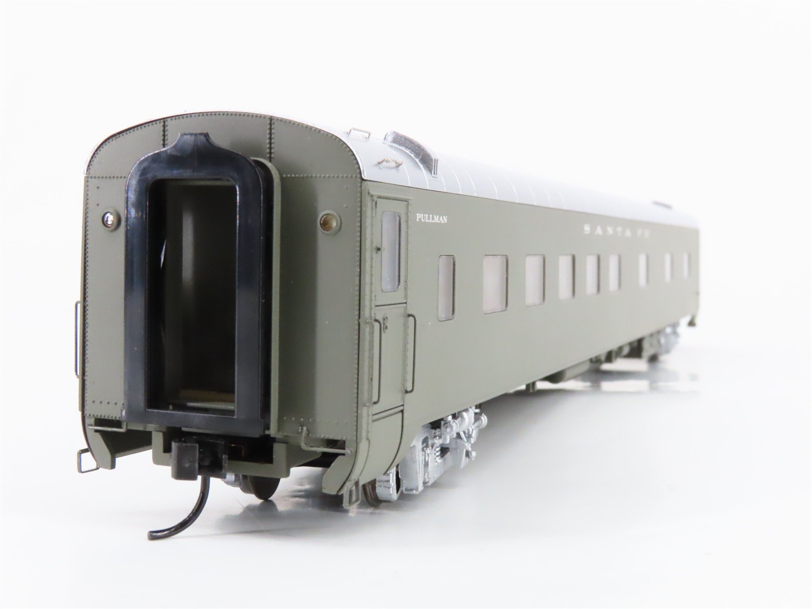 HO Scale Walthers 932-9382 ATSF Santa Fe Railroad Pullman Sleeper Passenger Car