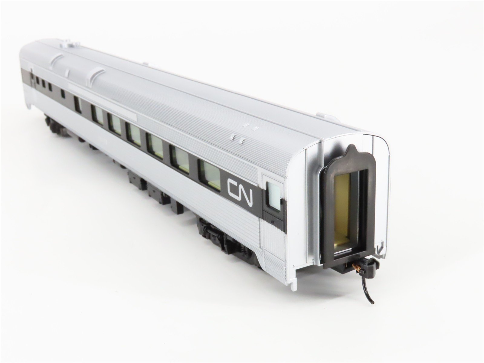 HO Walthers Mainline 910-30161 CN Canadian National 85' Budd Diner Passenger Car