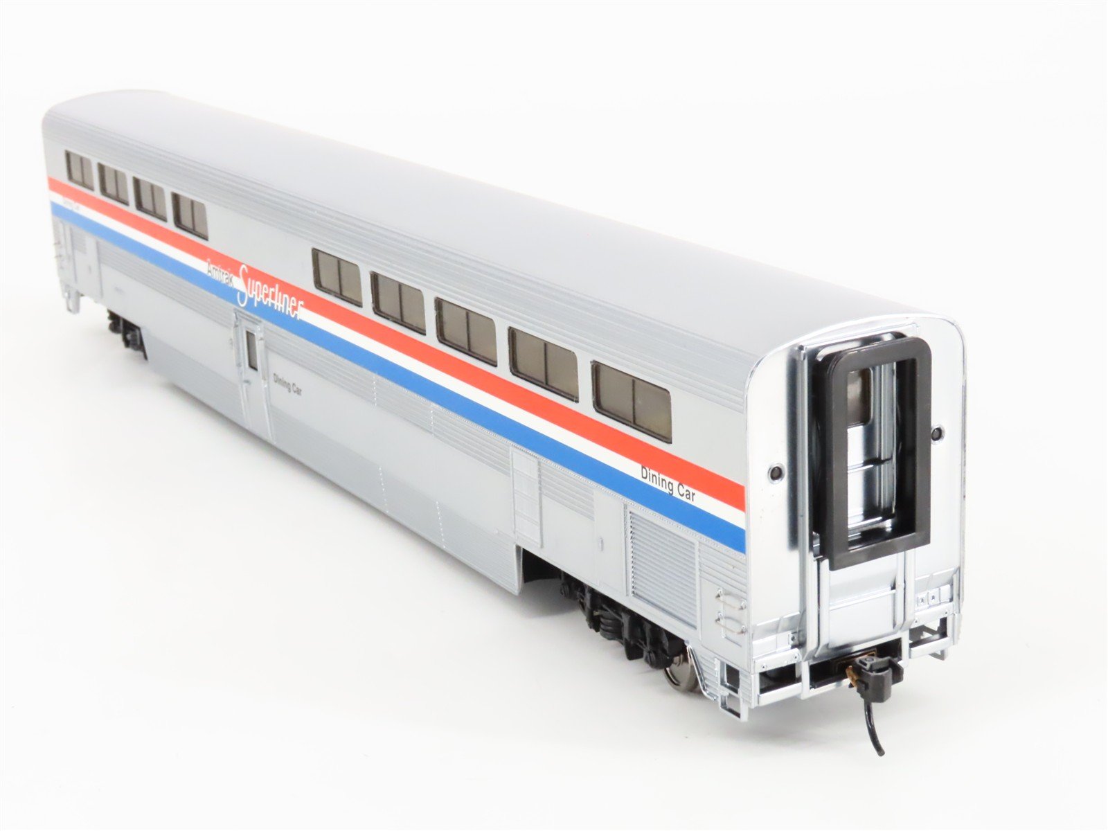 HO Scale Walthers 932-16182 Amtrak Superliner I Phase III Diner Passenger Car