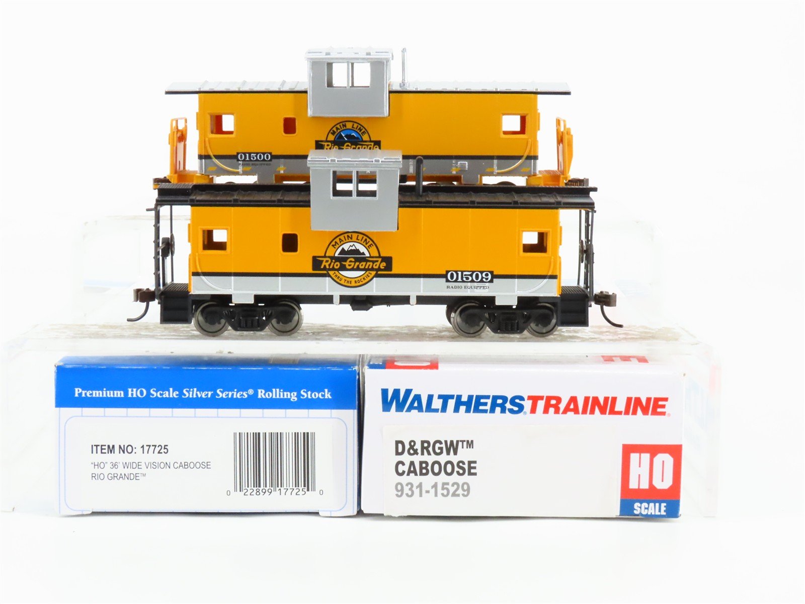 LOT- 2 HO Walthers Trainline & Bachmann Silver Series D&RGW Rio Grande Cabooses