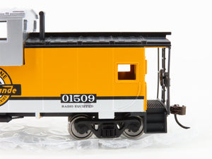 LOT- 2 HO Walthers Trainline & Bachmann Silver Series D&RGW Rio Grande Cabooses