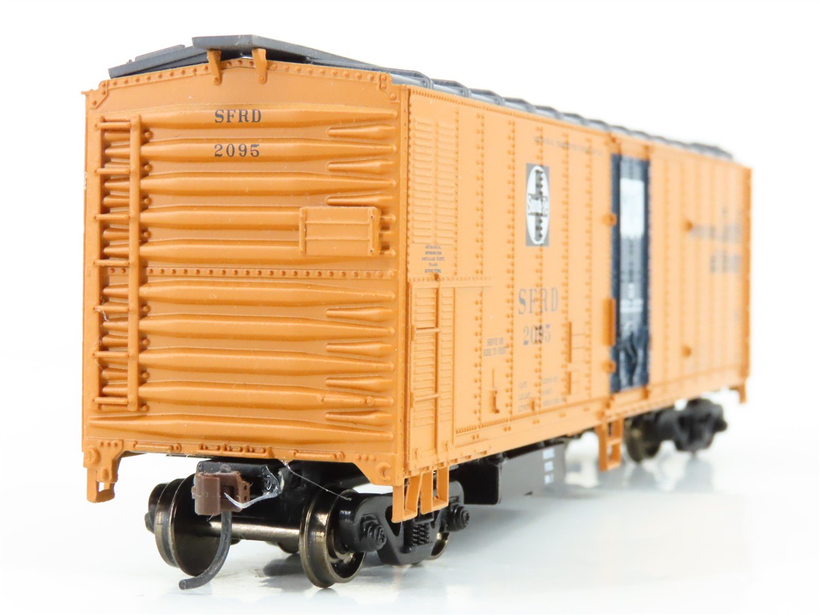 LOT of 2 HO Scale Athearn SFRD Santa Fe Railroad 60' Mechanical Reefers