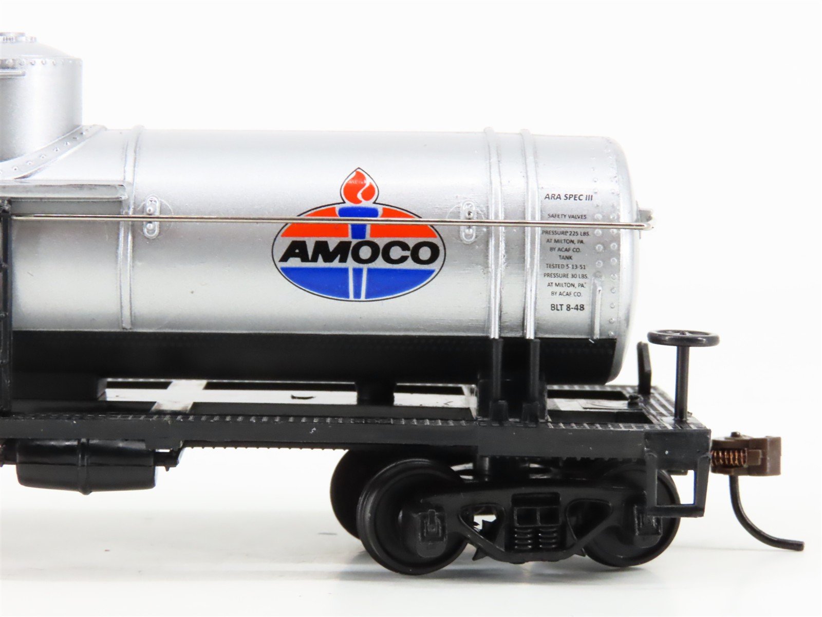 LOT of 2 HO Scale Mantua UOCX/AMOX Union 76 & Amoco Single Dome Tank Cars