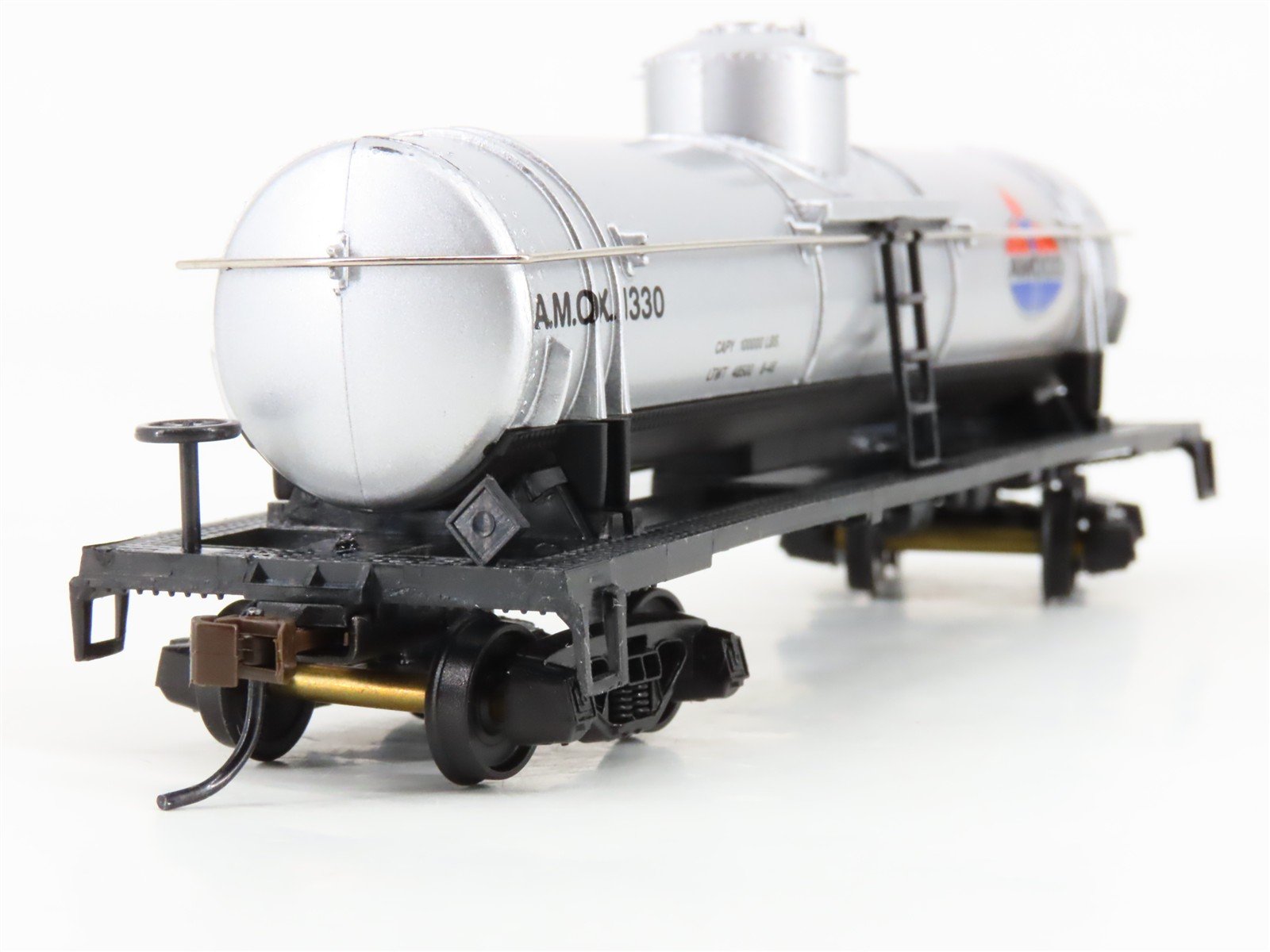 LOT of 2 HO Scale Mantua UOCX/AMOX Union 76 & Amoco Single Dome Tank Cars