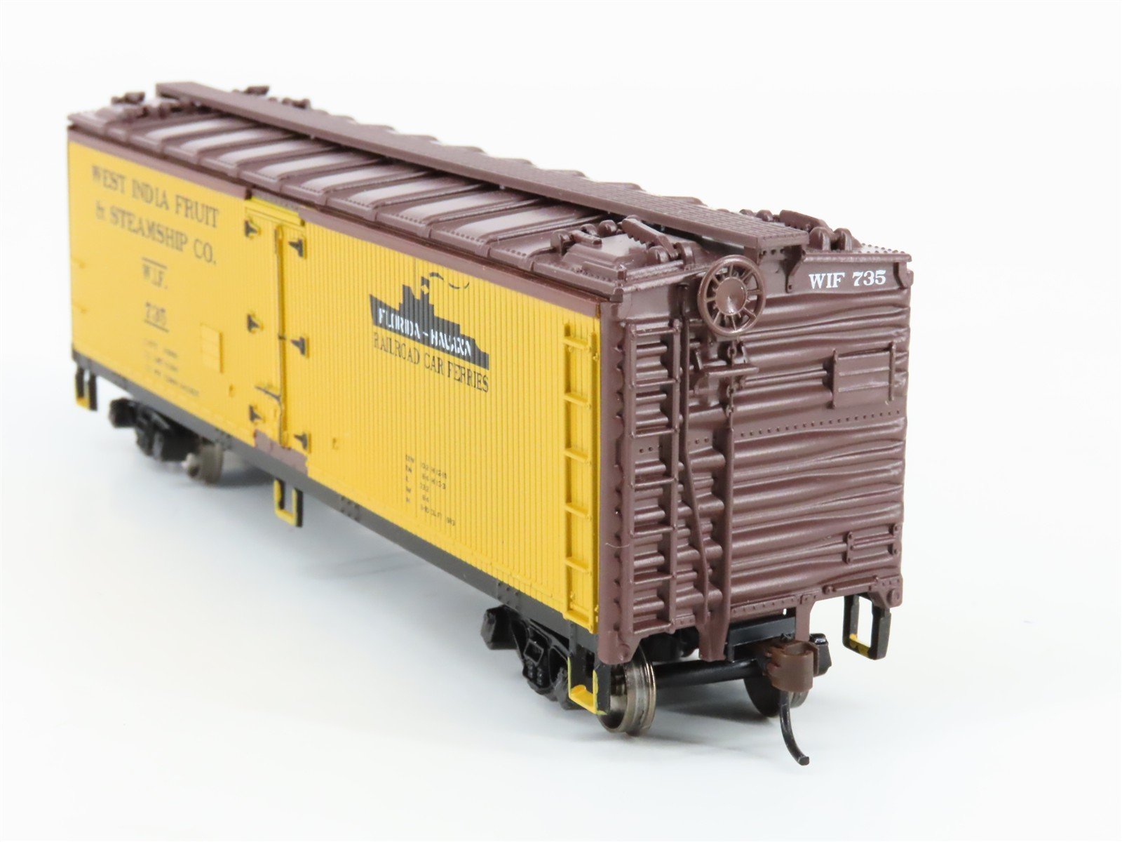 HO Scale Roundhouse 85412 WIF West India Fruit 40' Wood Reefer #735
