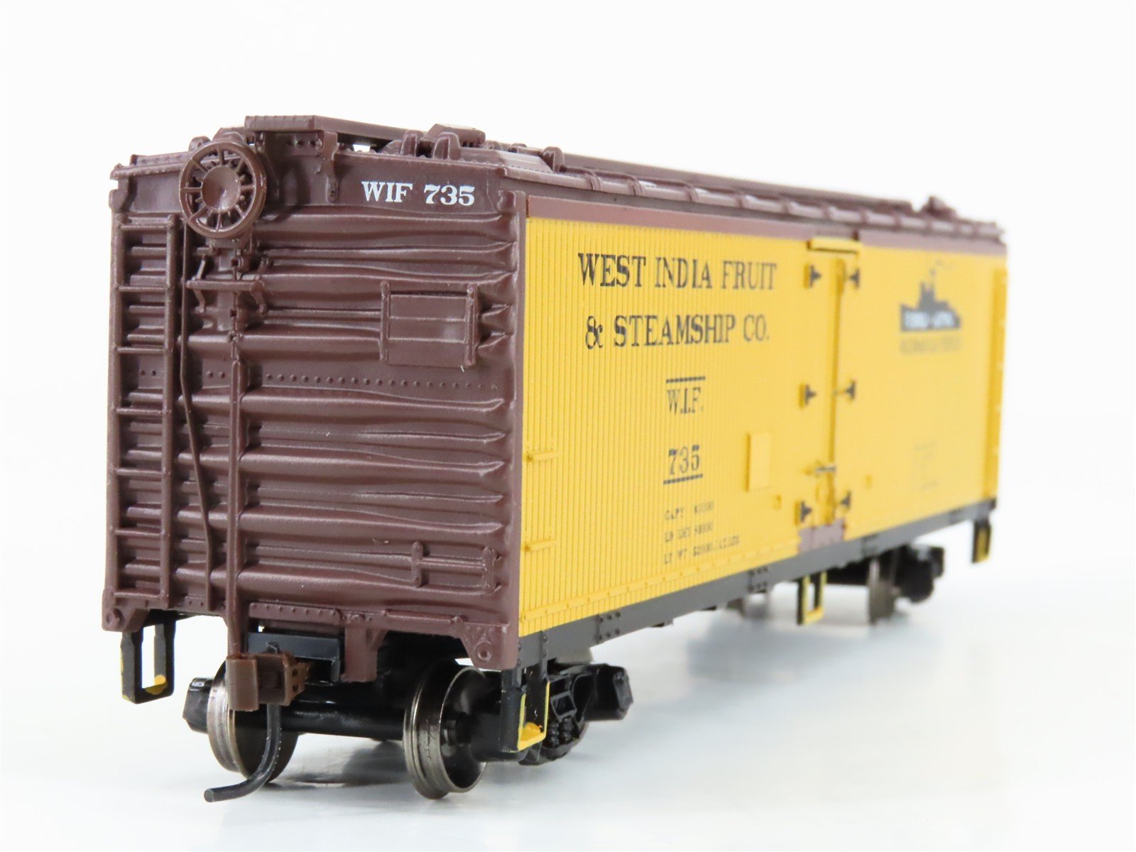 HO Scale Roundhouse 85412 WIF West India Fruit 40' Wood Reefer #735