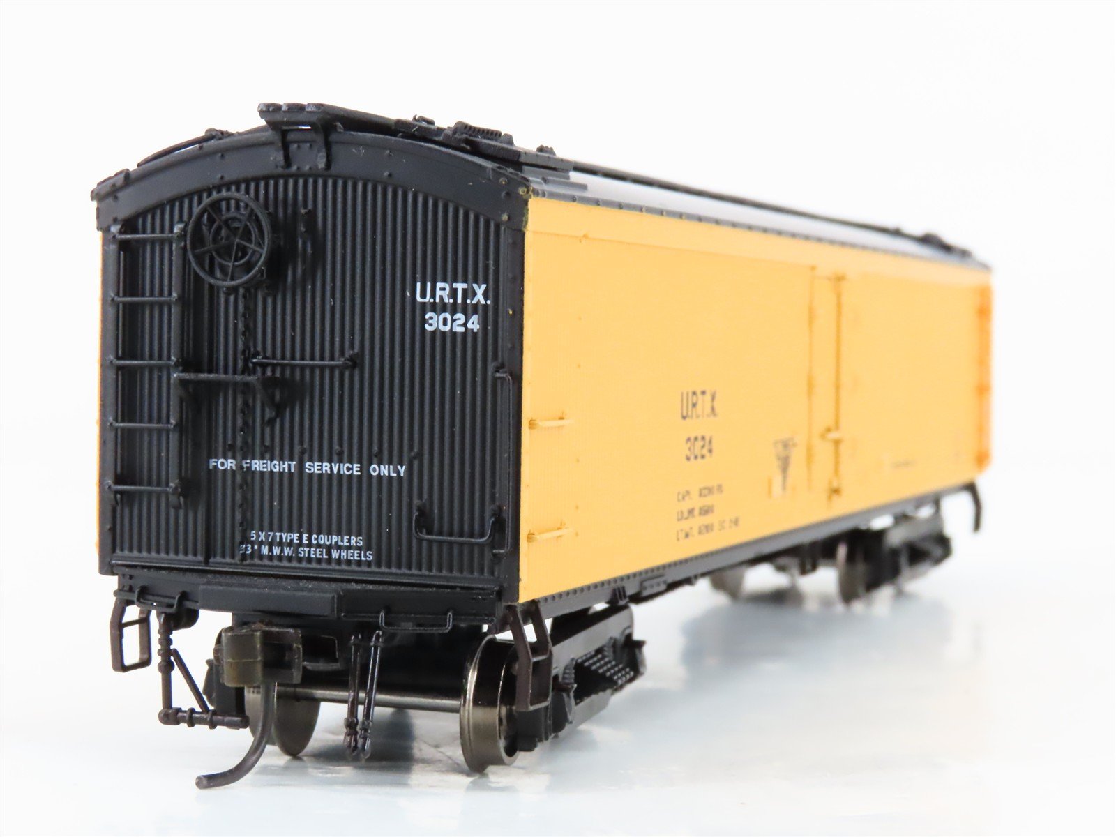 HO Scale Broadway Limited Imports BLI 1846 URTX GACX 53' 6