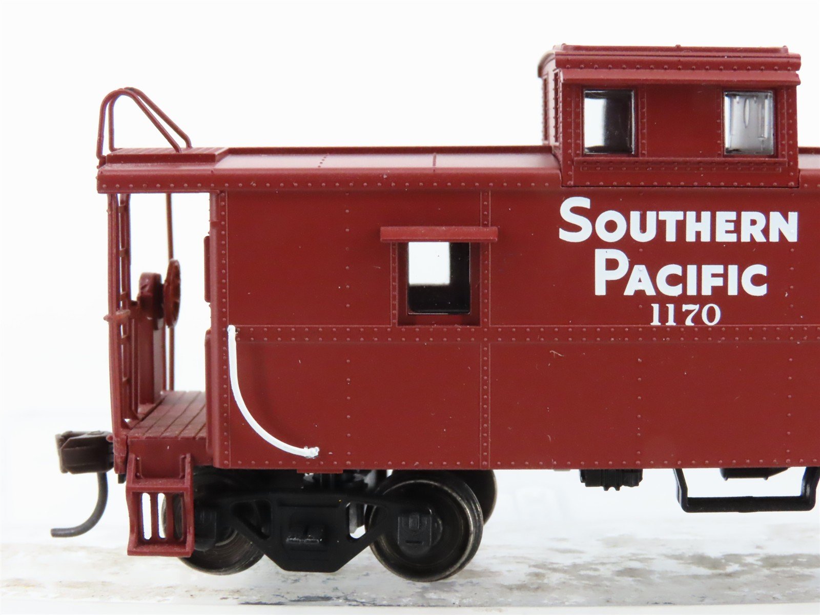 HO Scale Atlas Trainman 20002417 SP Southern Pacific Cupola Caboose #1170