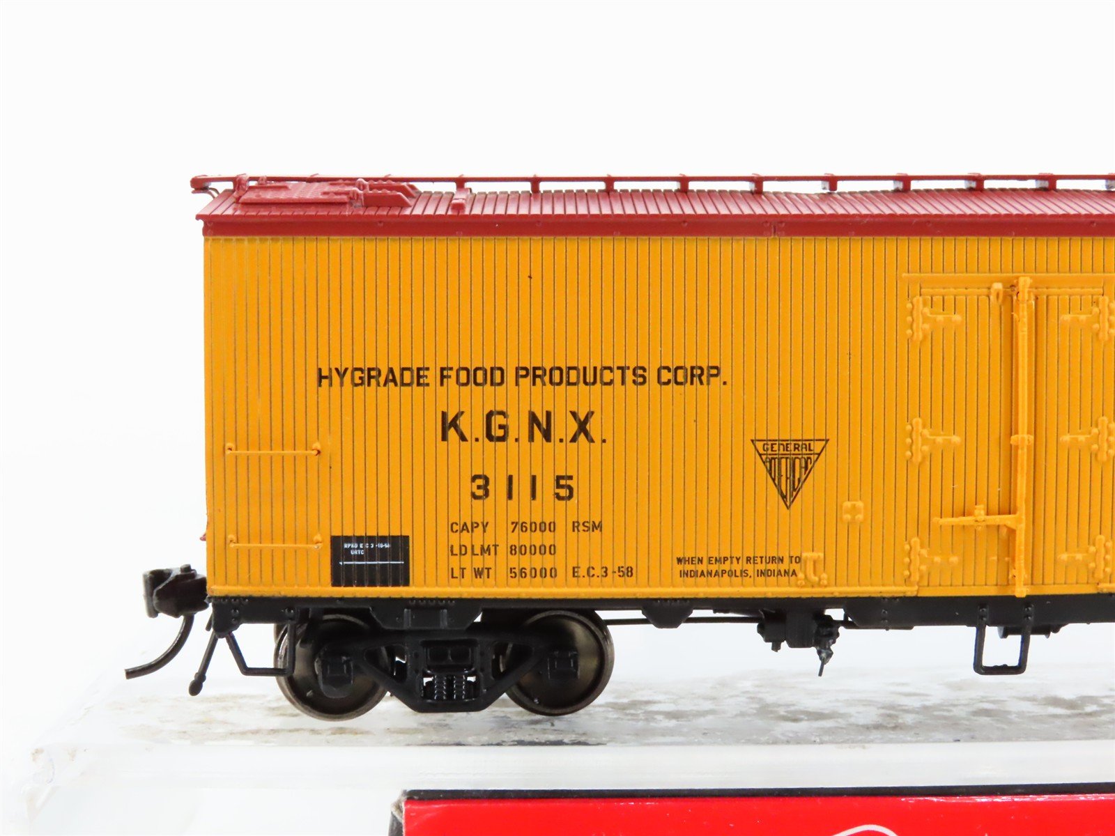 HO Scale Rapido 121011-3 KGNX Hygrade's 37' Meat Reefer #3115